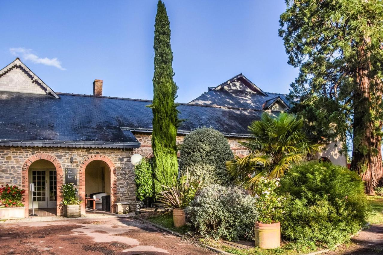 Hôtel La Ferrière Châteaubriant Esterno foto