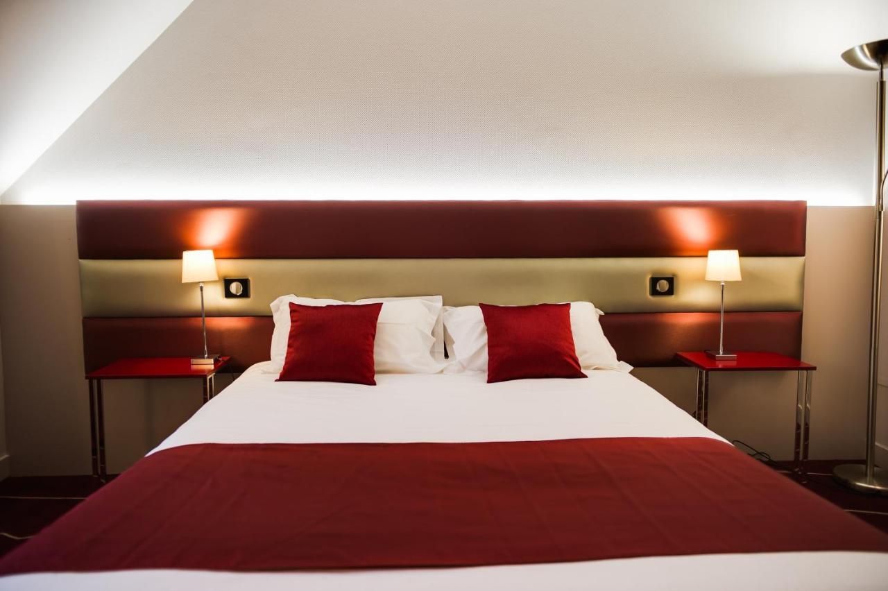 Hôtel La Ferrière Châteaubriant Esterno foto