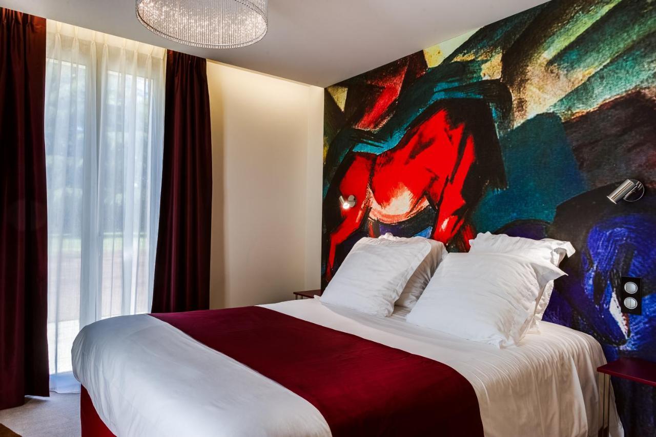 Hôtel La Ferrière Châteaubriant Esterno foto