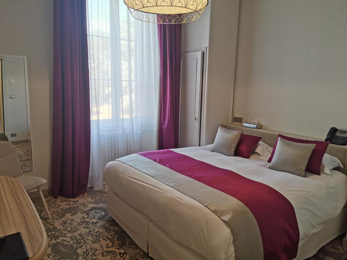 Hôtel La Ferrière Châteaubriant Esterno foto