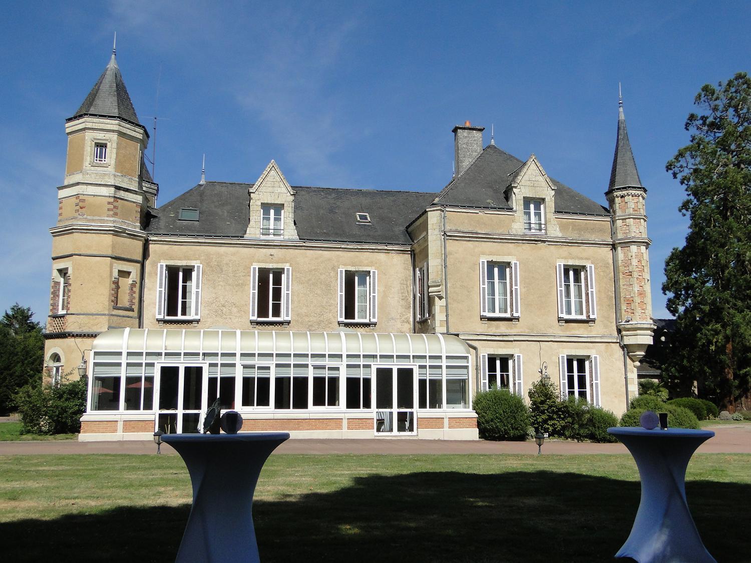 Hôtel La Ferrière Châteaubriant Esterno foto
