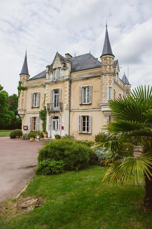 Hôtel La Ferrière Châteaubriant Esterno foto