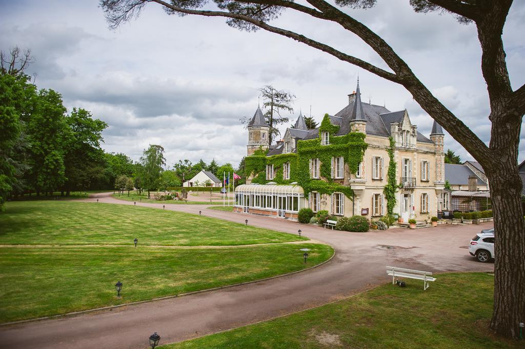 Hôtel La Ferrière Châteaubriant Esterno foto